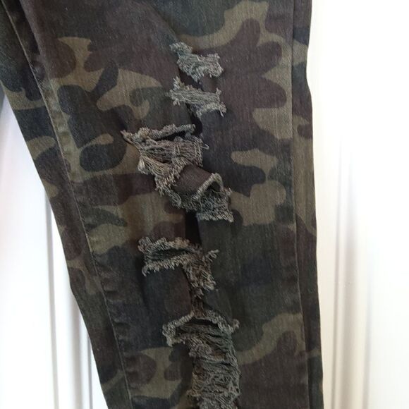 Cello green camo 5 pocket distressed skinny jeans - Picture 9 of 16
